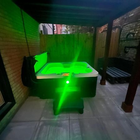 Central London, Jaccuzzi,Newbuild, 2 Bedrooms Two Baths Exterior photo